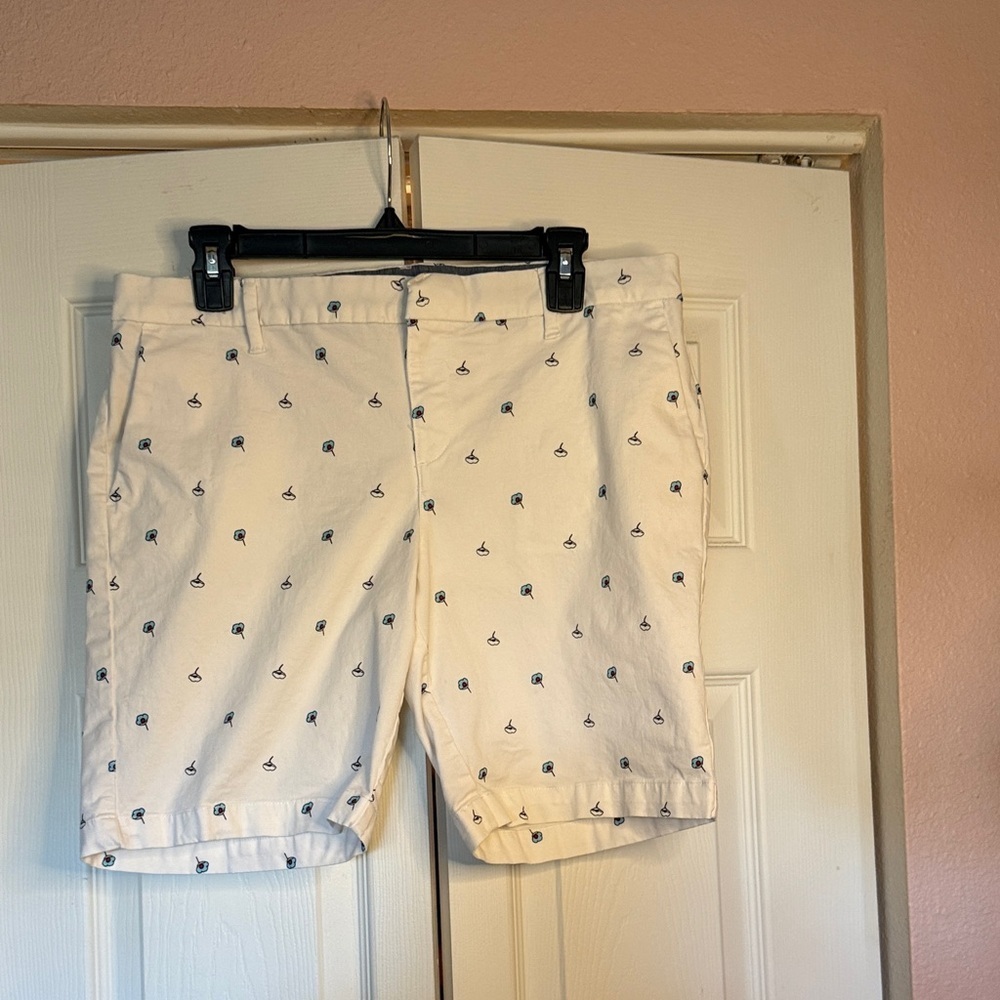 Tommy Hilfiger Cream Shorts with flower design Size 10